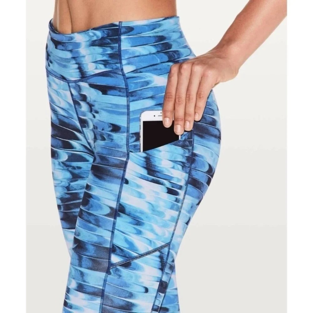 Lululemon Speed Up Crop 21